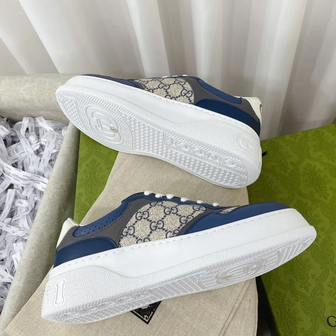 👟👟Ex-factory price 480👟👟Gucci~~New upgraded version, original original color @GG couple's thick-soled shoes...biscuit shoes...white shoes...sneakers...flat shoes...catwalk style: celebrities, Internet celebrities, Xiaohongshu, etc. will definitely plant grass and call❤ Original customized cowhide fabric (classic old floral fabric, perforation, embossing process), the original bottom has a large Gucci Logo, and there is a GG on the heel Logo, 5cm thick sole, classic Gucci webbing... Regular size 35-44